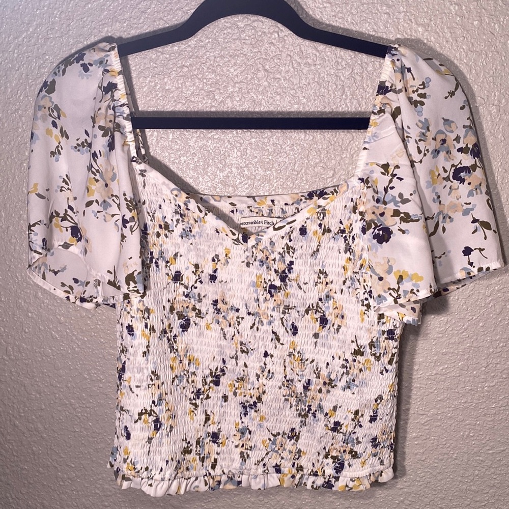 Abercrombie and Fitch size M top